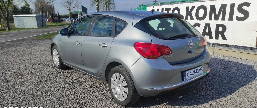 Opel Astra cena 31900 przebieg: 174000, rok produkcji 2014 z Izbica Kujawska małe 137